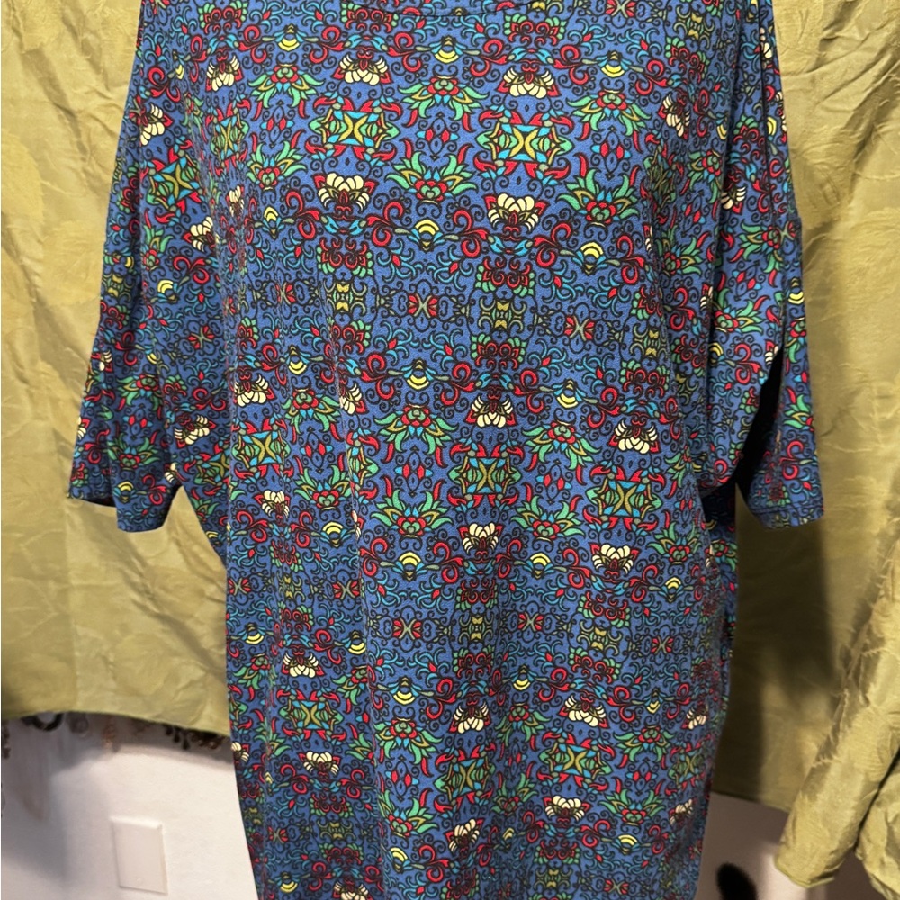 LuLaRoe Irma Blue and Red Patterned Tunic Top Sz M